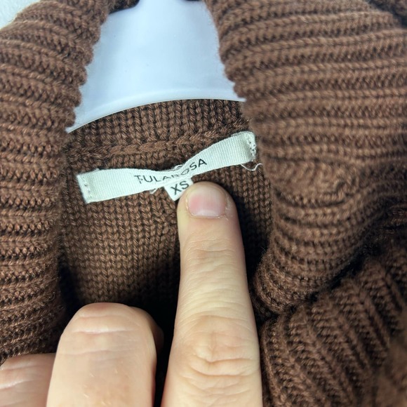 Tularosa Brown Maple Cable Knit Knot Turtle Meck Sweater Size XS - Picture 3 of 6